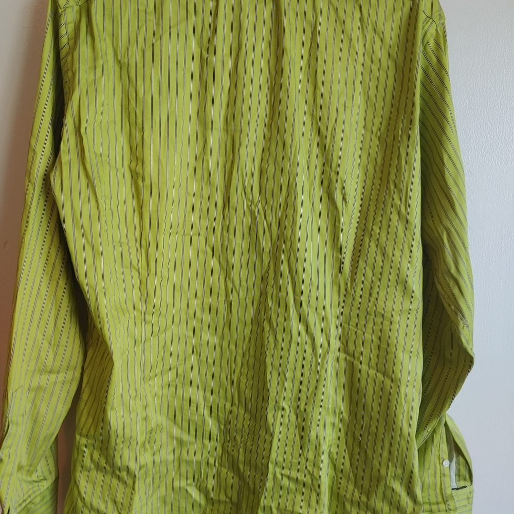 Shirt - Picture 4 of 4